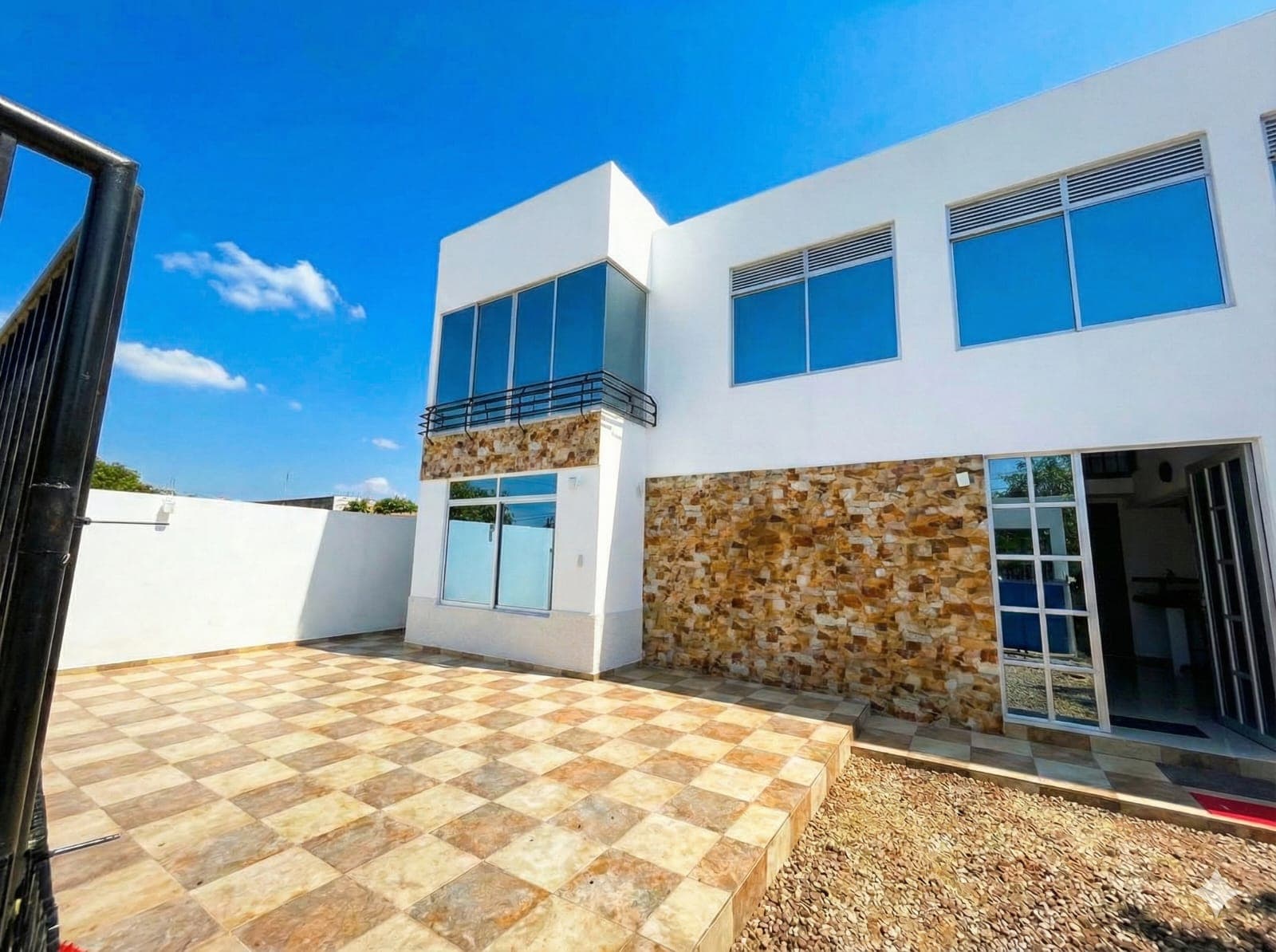 Casa Almendra - Image 1